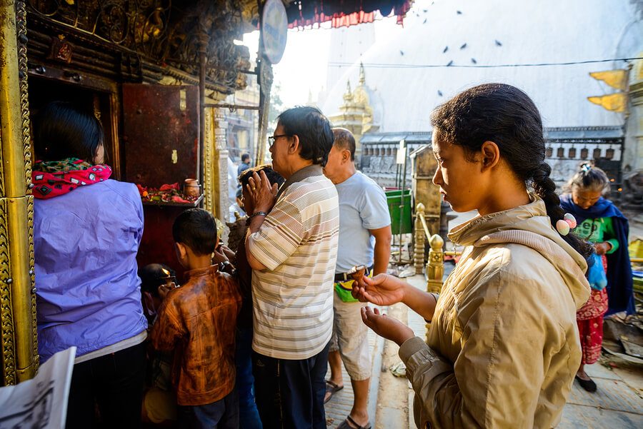 People praying at Swayambhunath